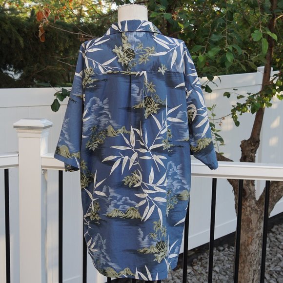 Blue Hawaiian-style Dad button up shirt - Picture 4 of 4